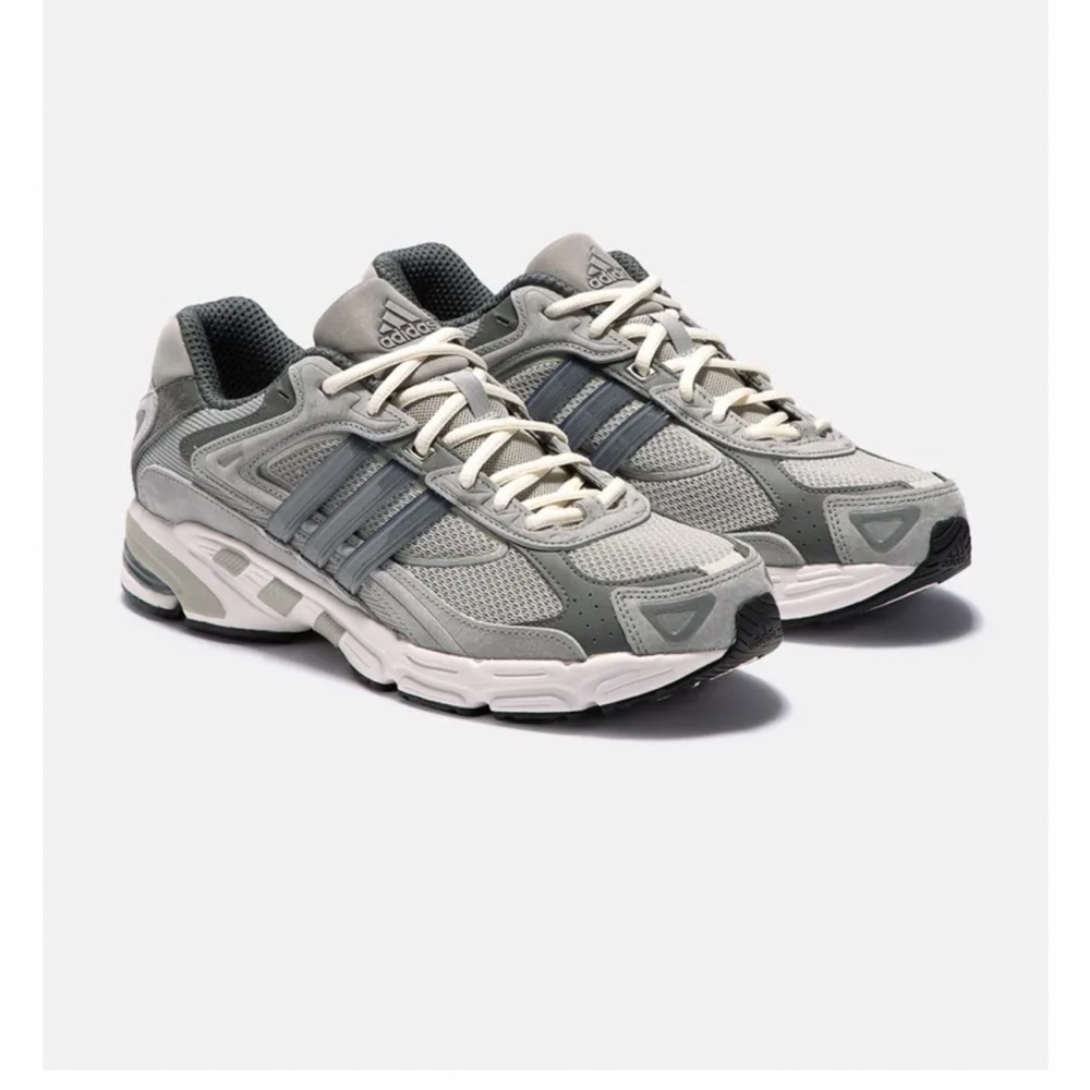Adidas Response CL Sneakers NEW IN BOX